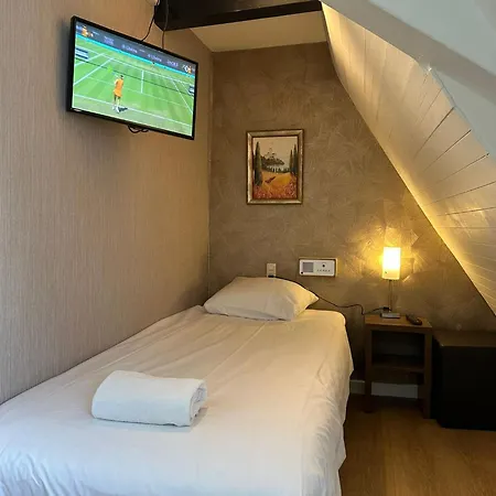 Itc Hotel 2*